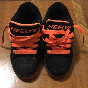HEELYS boys size 2